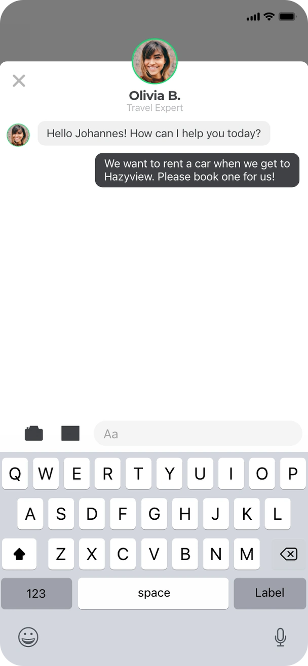 Tourlane prototype chat with a travel expert and the keyboard open